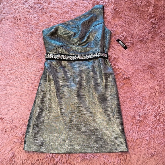 Allen B. By Allen Schwartz Dresses & Skirts - Allen B. Silver Asymmetrical Metallic Dress 💎 NWT